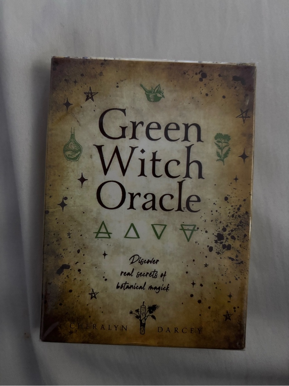 Green Witch Oracle Deck - Green and Cream Box
